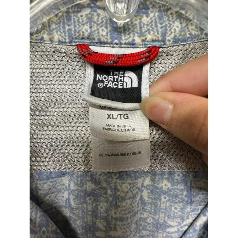 The North Face Men's Short Sleeve‎ Button Up Size X-Large